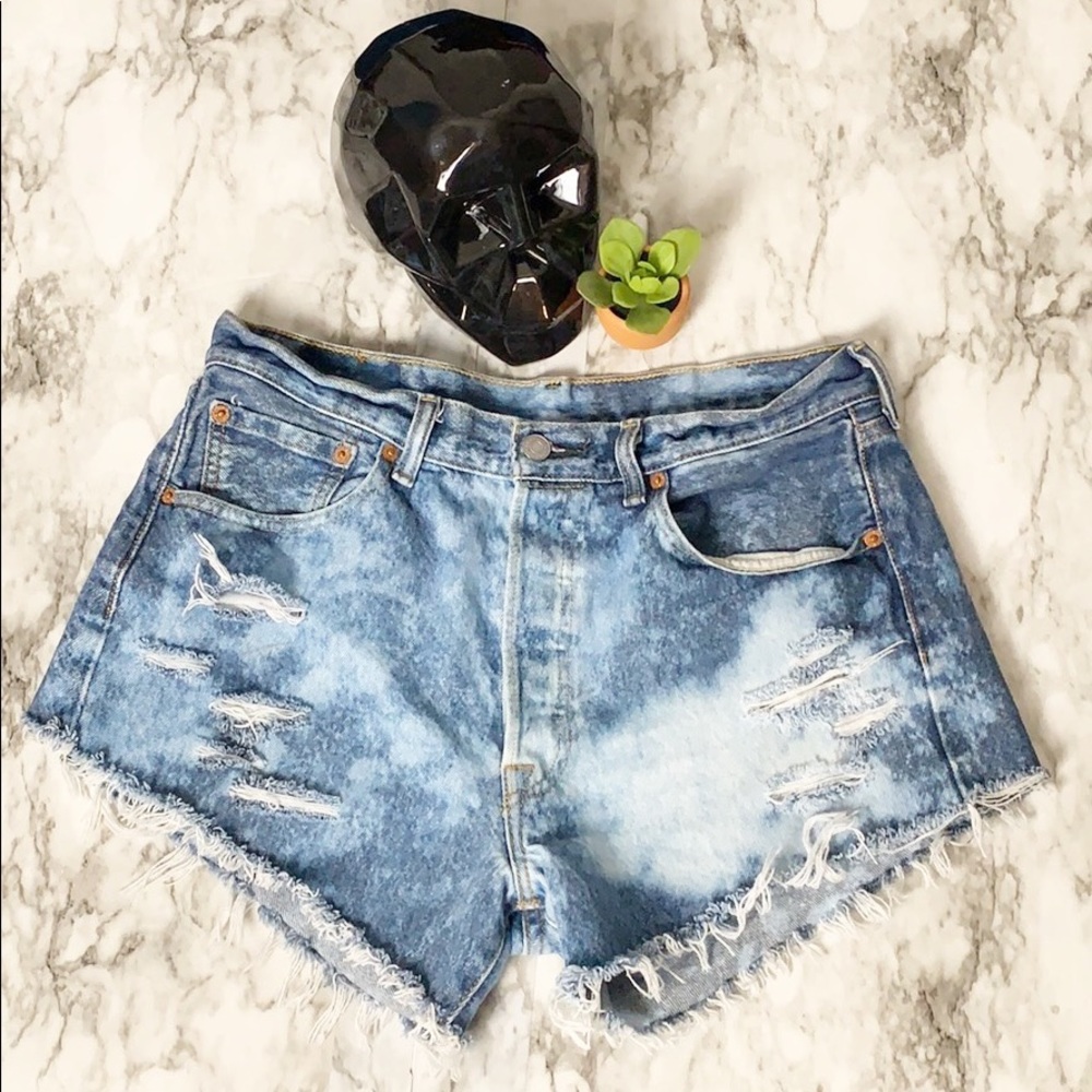 Levi’s 501 Custom Distressed Shorts Size 30 Waist